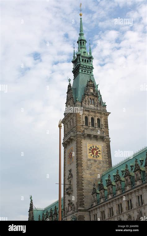 Hamburger Rathaus Sandstein Uhr Uhrturm Granit Turm Statue Turmfenster