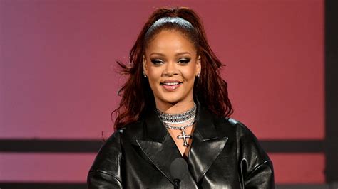 How Rihanna Nearly Went Bankrupt Then Rebuilt Her 17b Net Worth