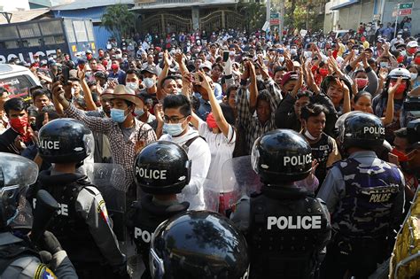 Myanmar Security Forces Intensify Crackdown On Protesters Live Watch News