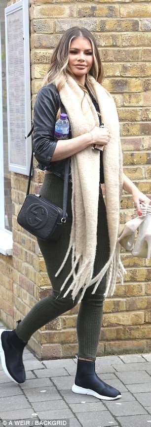 Towie S Chloe Sims Flaunts Pert Derriere After Brazilian Bum Lift Daily Mail Online