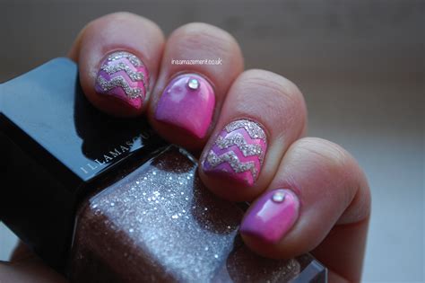 In Samazement Sparkly Pink Ombré Chevron Nail Art