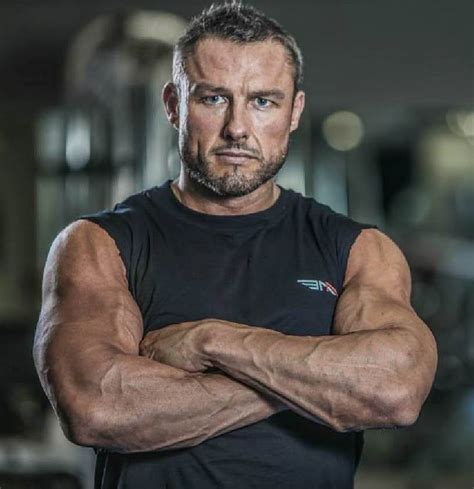 Top 5 Uk Fitness Coaches To Follow In 2015