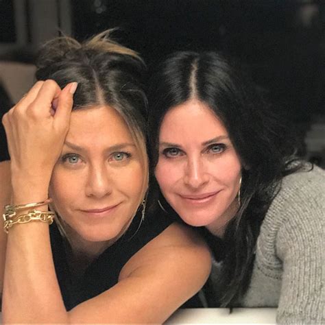 50 Yo Jennifer Aniston Joins Instagram For The First Time Shares
