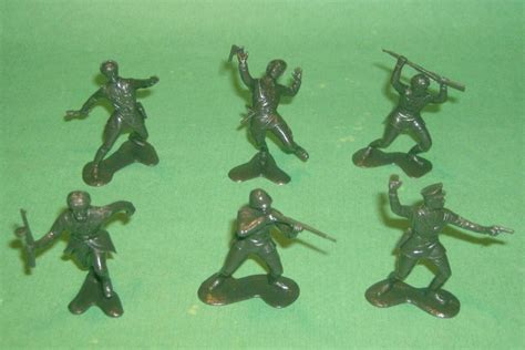 Marx Re Issue Wwii Plastic 27 Pc Russian Soldiers Set