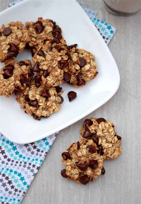 Stir in oats, chocolate chips, and walnuts. 3 Ingredient Banana Oatmeal Chocolate Chip Cookies - My ...