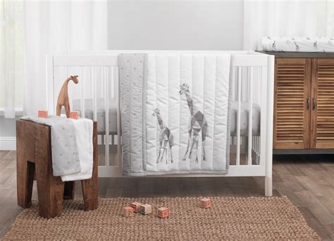 Modrn Giraffe Safari 3 Piece Crib Bedding Set Grey And White