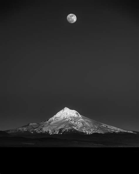 Full Moon Over Mount Hood Hd Phone Wallpapers Phone Wallpaper Black