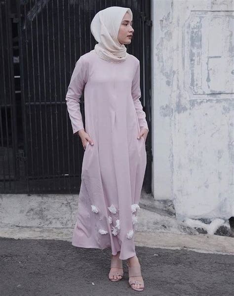 Gaya Para Hijab Influencer Yang Wajib Dilirik Reaxison