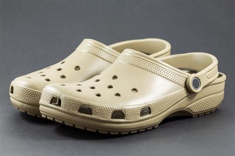 Crocs Mascot Croc Man Goes Viral Terrifies Internet It Still My XXX