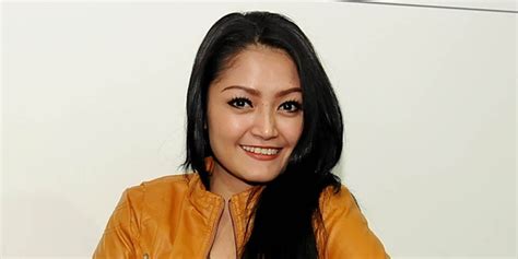 Karir Siti Badriah Tak Terganggu Gosip Foto Bugil