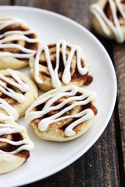 Flour your hands and then quickly roll dough lengthwise into a tight log. Easy Cinnamon Roll Cookies | RecipeLion.com