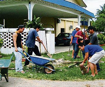 Membuat setiap pekerjaan menjadi lebih ringan. CIKGU ZULKARNAIN FARIHIN @ PHILIP SELI "BAHASAKU GLOBAL ...