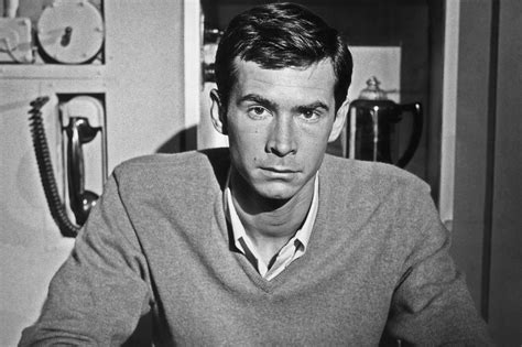 psycho star anthony perkins hosted saturday night live with downright creepy results grupo