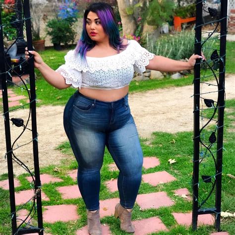 ivonne alas 🦄 on instagram “be careful with me 😉🍑 top fashionnovacurve “marisol crop top” use