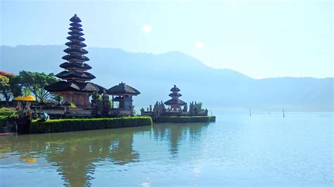 Ulun Danu Lake Temple In Bali In Depth Guide 2024
