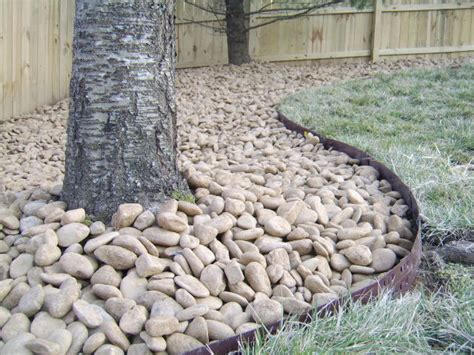 River Stone Landscaping