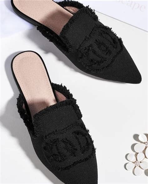 Pin By Anisha Ayrga On Shoes And Bags Chanel Espadrille Shoes Mule Shoe