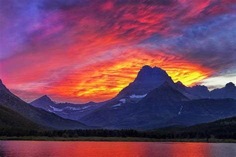 Enjoy A Gorgeous Montana Sunset At Swiftcurrent Lake