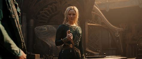 Galadriel Actor Teases Interesting Villains In The Rings Of Power