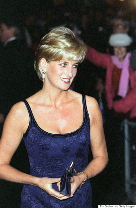 Princess Dianas Clutch Purse Had A Secret Second Purpose Huffpost Life