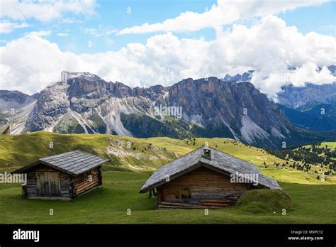 Alpine Huts With View Of The Sellastock Mountain Massif South