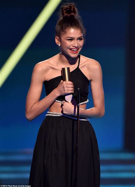 Zendaya Looks Stunning As She Flashes Her Toned Belly In Black Cut Out
