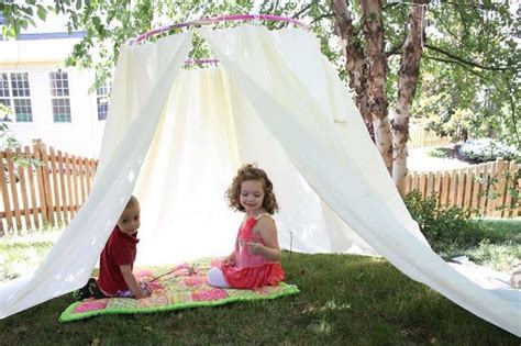 Hula Hoop Fort Backyard Tent Diy Kids Tent Diy Outdoor