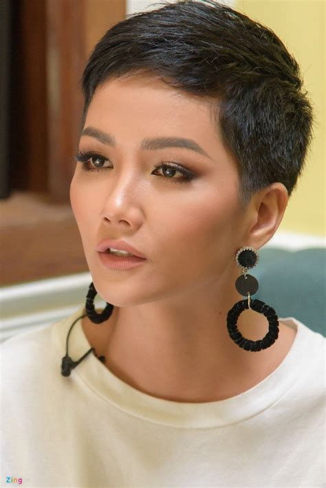 17 Feminine Korean Pixie Haircut Short Hairstyle Trends The Short