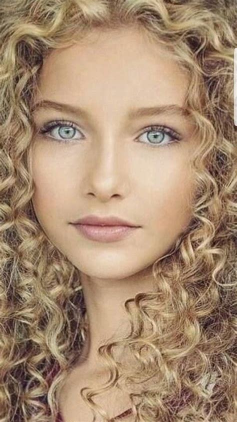 pin by martin on the eyes have it beauty girl curly hair styles naturally beauty