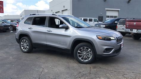 For full details such as dimensions, cargo capacity, suspension, colors, and brakes, click on a specific grand cherokee trim. 2019 Jeep Cherokee Latitude | 2019 - 2020 Jeep