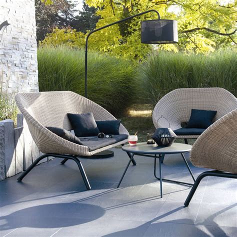 Un canapé effet rotin Teak Outdoor, Outdoor Spaces, Outdoor Chairs