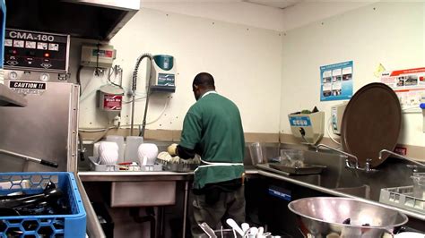 We offer comprehensive dishwashing services using our mixed method to ensure speed, effectiveness, and hygiene. The dishwasher: Dwyck - YouTube