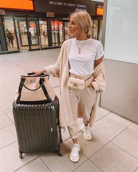 What To Wear Travelling The Best Outfits For The Airport Long Haul