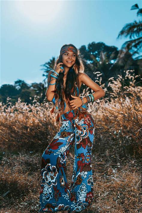 Hippie Type Information Tips On How To Get Dressed Like A Hippie Indian Sareeshop
