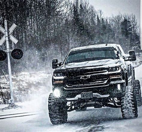 Pin By David Mason On 〰 Jacked Up 〰 Lifted Chevy Trucks Chevy