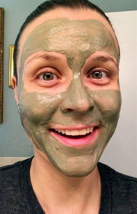 Pore Perfecting Clay Mask With Bentonite And French Green Clay — The