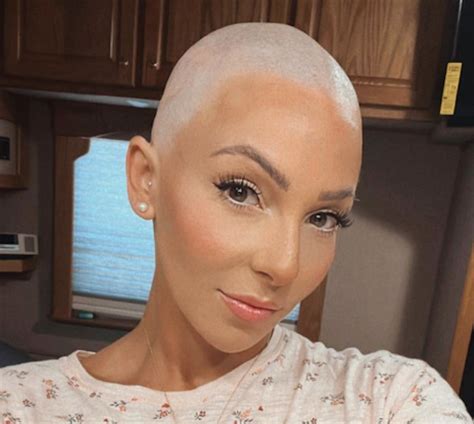 Lizzy Musis Fans Helping Her Be Lizzystrong Amid Cancer Battle