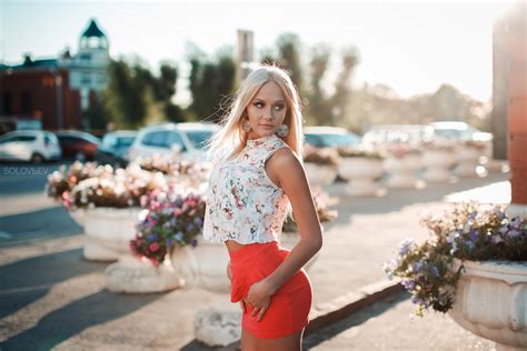 Arina Bezlapova Women Blonde Skirt Women Outdoors Tanned Portrait Long