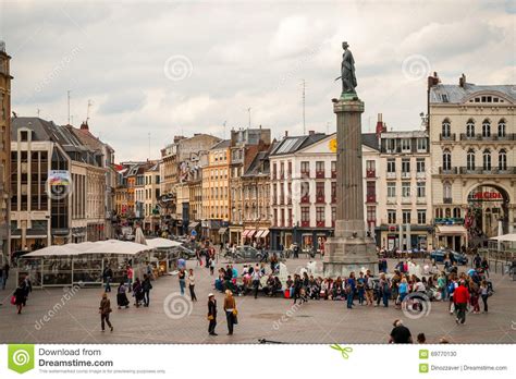 Lade wetter für 10 tage lille, frankreich. Zentraler Marktplatz In Lille, Frankreich Redaktionelles ...