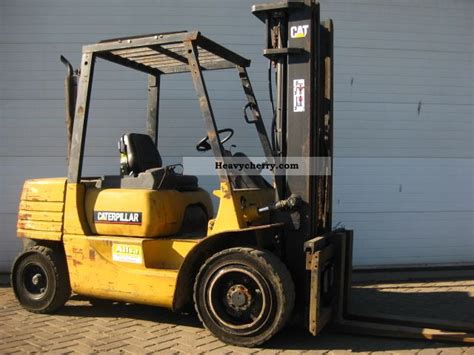 cat dp  front mounted forklift truck photo  specs