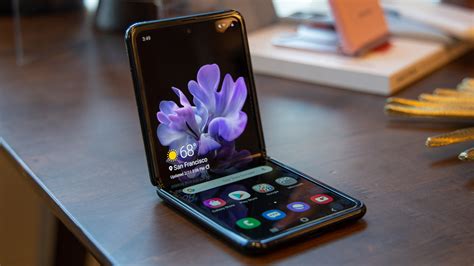 10 Minutes With The Samsung Galaxy Z Flip Assured Me Foldable Phones