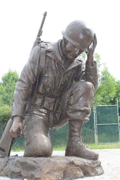 Buy Hand Crafted Bronze Life Size Kneeling Soldier Monument Made To
