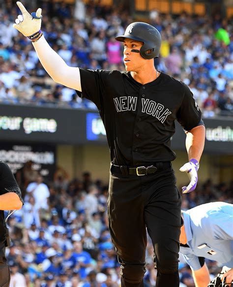 Aaron Judge Promises Home Run to Yankees Fan Before Game — and Does 