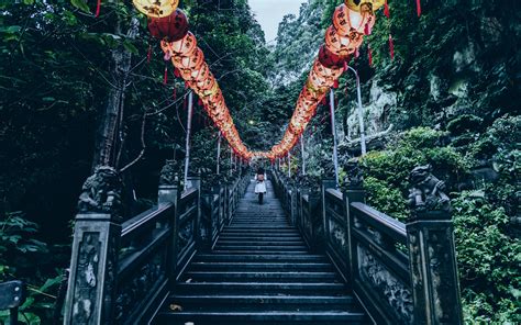 Download Wallpaper 3840x2400 Stairs Chinese Lanterns