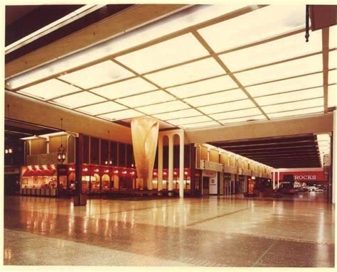 Valley Plaza Mall Bakersfield Ca 1981 Rbakersfield