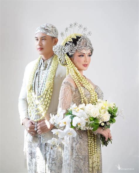 Sundanese Indonesia Traditional Wedding Dress Pengantin Gaya