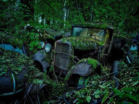 Abandoned Cars At Makeshift Car Graveyards Around The World Mirror Online
