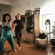 נינט טייב זכתה לפרסומה הראשון בשנת 2003, עקב זכייתה בעונה הראשונה של תכנית הטלוויזיה כוכב נולד. נינט טייב - אידיבי