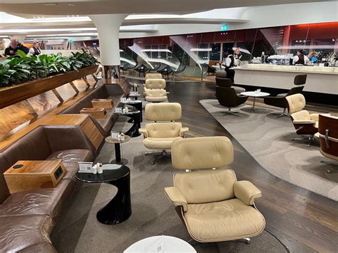 Review Virgin Atlantic Clubhouse London Heathrow Lhr One Mile At A