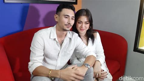 Heboh Video Pria Mirip Banget Suami Jessica Iskandar